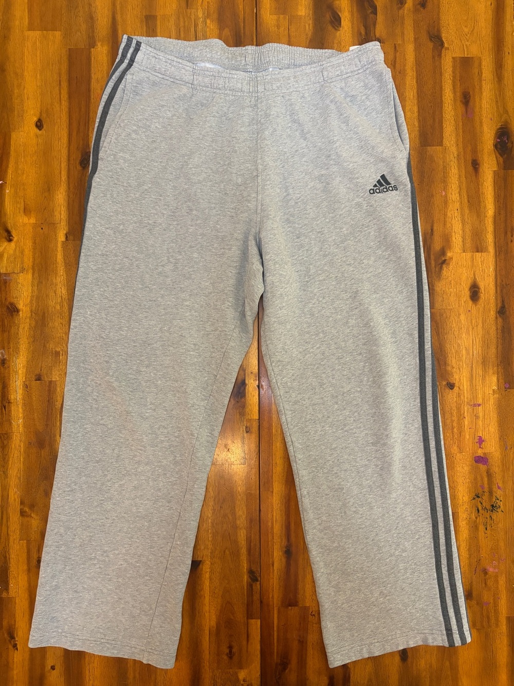 Men’s Adidas Gray Heathered Fleece Sweatpants 3-Stripe Straight Leg Size XL